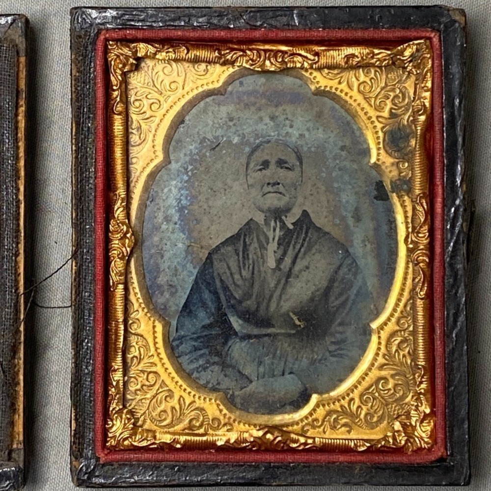 1/9 Plate Ambrotype Photo 1850s Older Woman w Bonnet Pre Civil War Union‎ Case